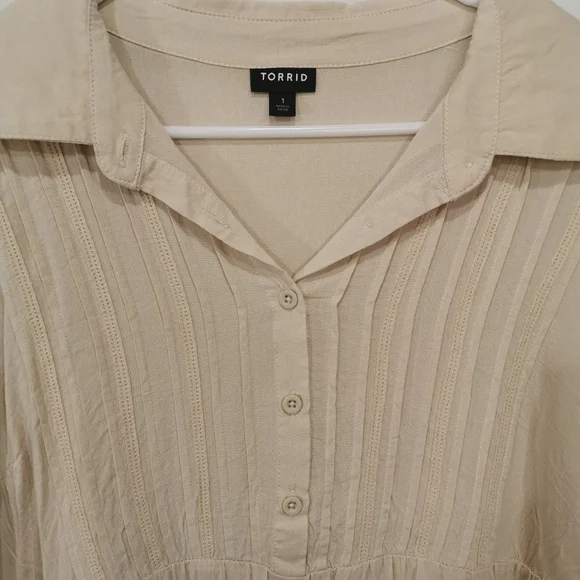 Torrid Lace Trim Tunic Top in Light Beige/Cream - Sz 1X Open To Offers - Picture 6 of 11